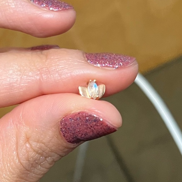 *SOLD* Alchemy Adornment Rose Gold Lotus Threadless End - Picture 6 of 15